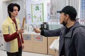 Gozyuger Episode 1 "Savior No.1!" Story & Preview Released – "Lone Worker" Hoeru Faces Fire Candle